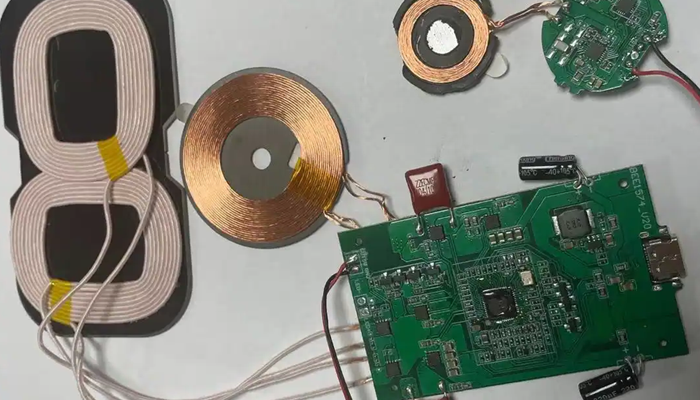 【無(wú)線充電器PCB板披覆膠】高性能保護(hù)涂層，保障設(shè)備耐用與穩(wěn)定性